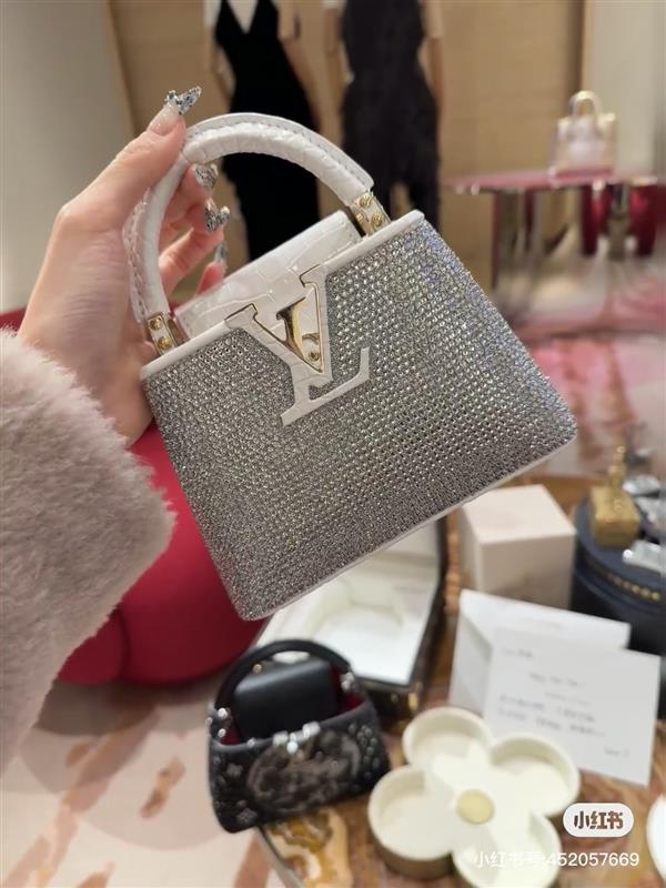 2026120164335323 870